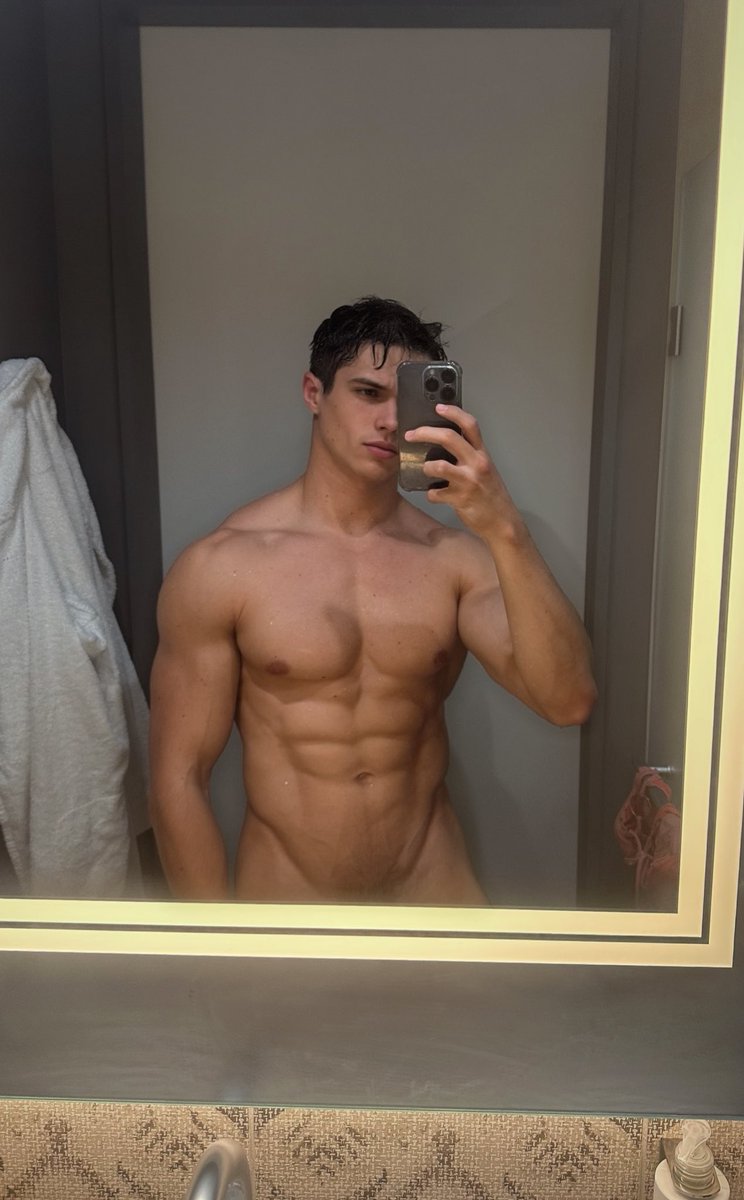 Subscribe to my Onlyfans, I have a great 50% discount promotion, and I upload exclusive content every day⬇️⬇️🔞
onlyfans.com/leoaesthetics/…
onlyfans.com/leoaesthetics/…