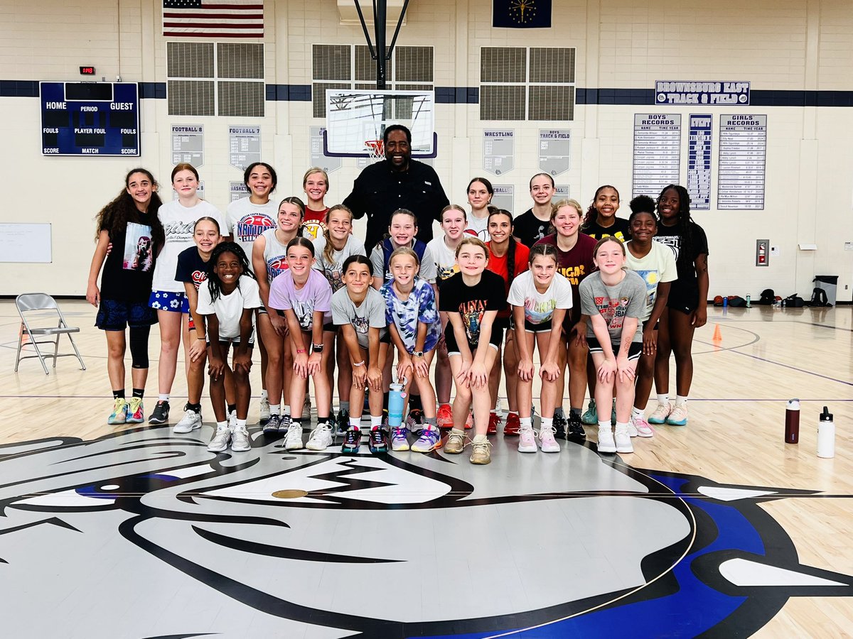 Had a nice workout today. Even got to be coached by NBA player <a href="/CliffordRayNBA/">Coach Clifford Ray</a>. What an incredible experience that was. Thank you <a href="/IndianaSirens/">Indiana Sirens</a> for this opportunity! <a href="/AubreyYoun75191/">Aubrey Youngblood</a>