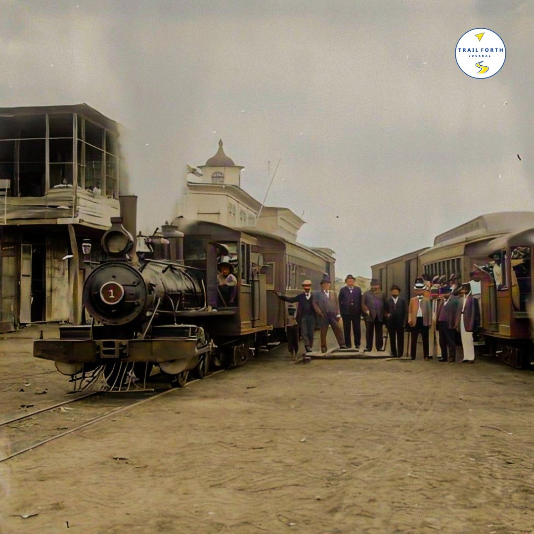 trailforth's tweet image. 🚊 Machala, a photograph dating from 1890 - 1909, the railroad in Machala marked an era of progress, connecting the banana city with the rest of the country. 

#Machala 🇪🇨 #VisitEcuador #ElOro