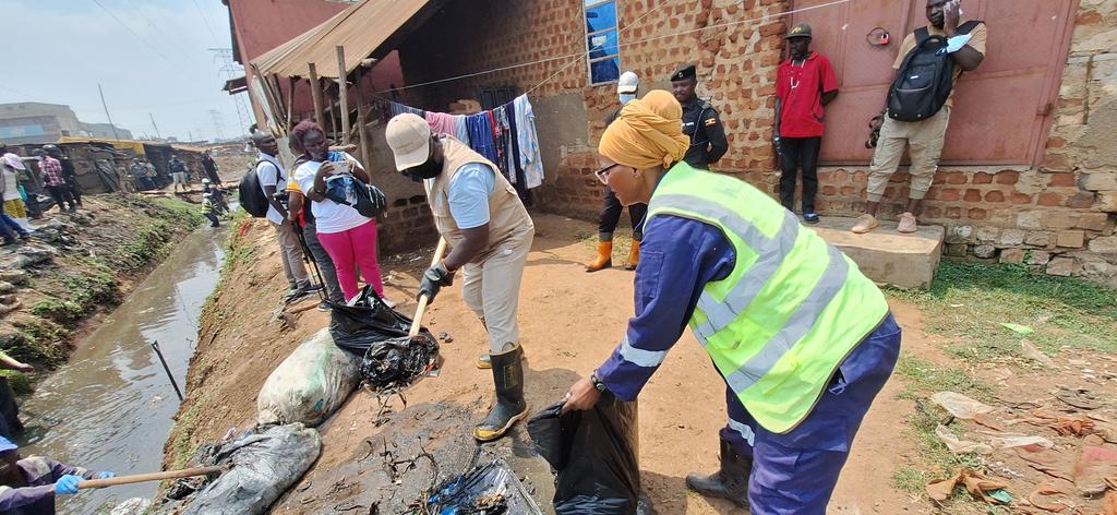 TOWA UCHAFU NA NUSU tweet media