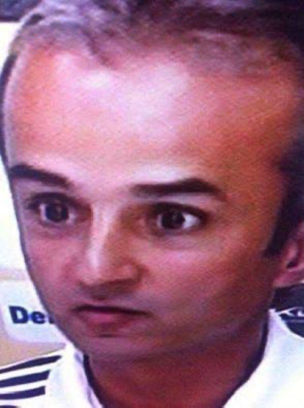 her mekanda sigara parfüm karışımı hava solumaktan bizim kafa