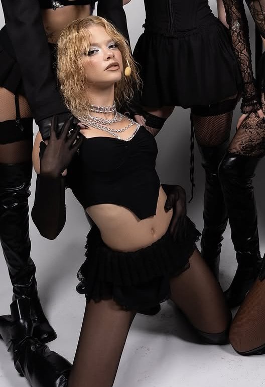 ESIN BAHAT DIYORUM <a href="/esinbahat/">irem #HappyNazDay</a>