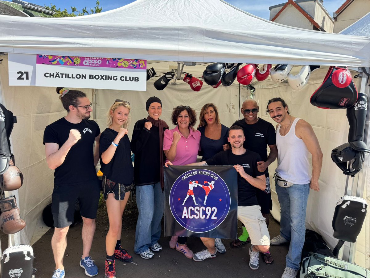 🏓🥎🏀🤸🏽‍♀️🏈⚽️🤝 Formidable Forum des Associations de #Châtillon ce jour avec plus d’une centaine d’associations culturelles, sportives, solidaires, du patrimoine, de mémoire, de prévention, d’éducation…

De beaux moments d’échanges grâce à ces bénévoles Châtillonnais…1/2