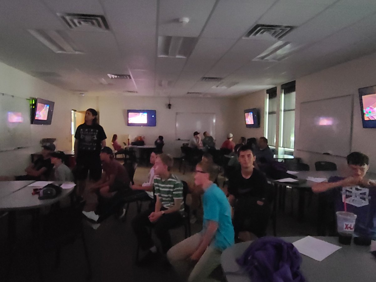 ftc_8400's tweet image. Brainstorming, watching the FTC kickoff, and signing sponsor letters! We are really excited for this year's season!! #DECODE #firsttechchallenge #ftc #robotics