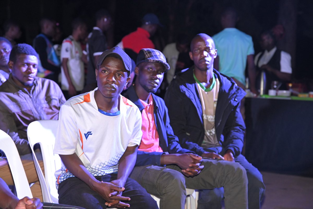 emergingleader_'s tweet image. Theme: Trapped by my choices: From death-row to purpose.

Guest Speaker: Shadrack Magara (first frame)

#kyooto 
#EmergingLeadersProgram