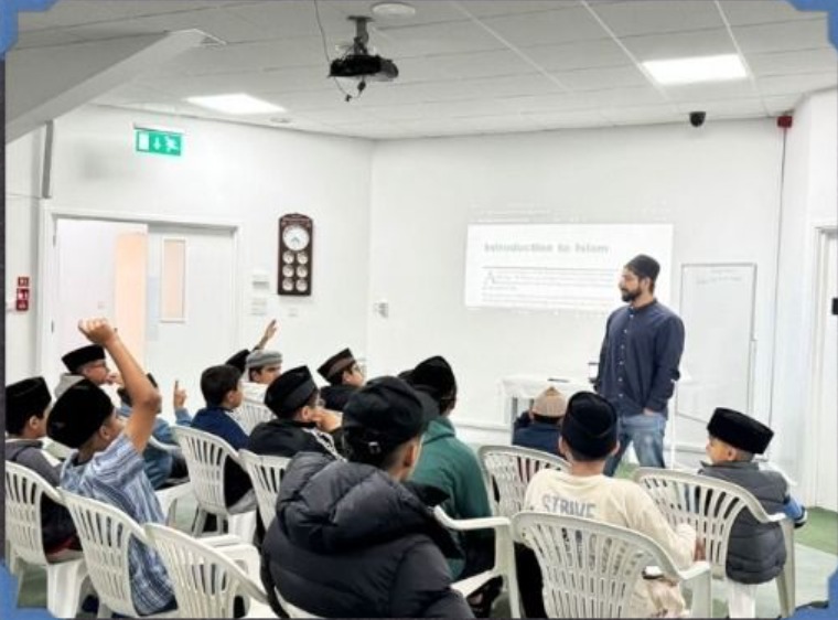 ✨ Last night’s Khuddam Night was inspiring. From fun games to our Know Your Faith class, it was the perfect mix of brotherhood, learning, and reflection. 🙌 #KhuddamNight #KnowYourFaith