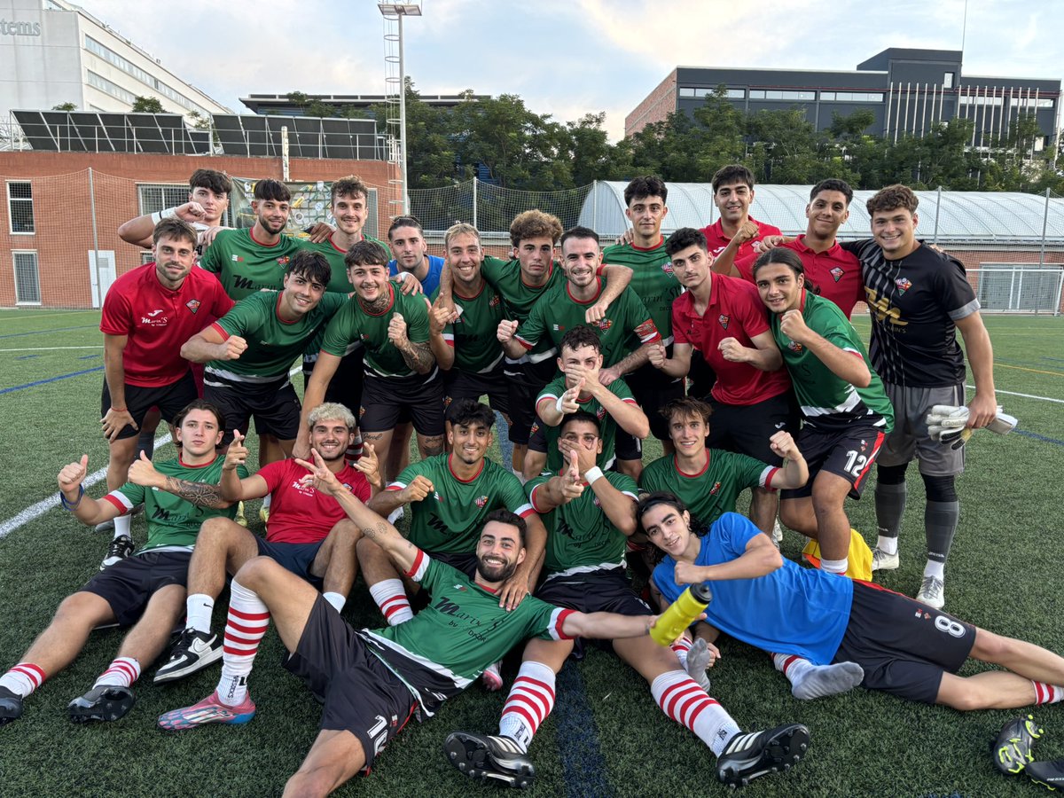 ¡Estamos en la tercera ronda de Copa Catalunya!

<a href="/aebonpastor/">AEBonPastor</a> 2-2 <a href="/ULlefia/">Unificación Llefià CF ♥️🤍</a> 

¡Superamos la tanda de penaltis 3-4!

¡Vamos, Llefi! 💪🏼

#SienteLaLlefi 🔴⚪ #CopaCat #Llefia #Badalona