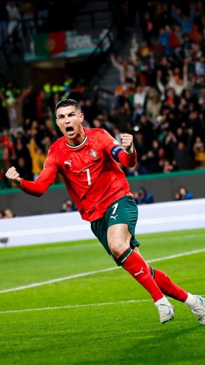 kuxrrra's tweet image. No Cristiano Ronaldo fan can’t pass without liking it