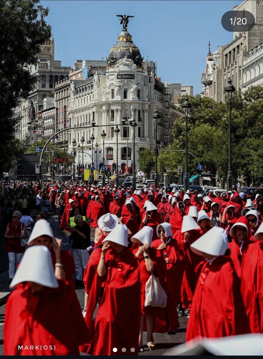 Si verlo emociona,
vivirlo ha sido increíble.
Gracias a todas las mujeres que habéis atendido a nuestra convocatoria,
a todas las organizaciones  que habéis empleado vuestro tiempo  vuestras vacaciones en apoyar la accion.
Gracias.

#LasMujeresNoSeUsan
#NoALosVientresDeAlquiler