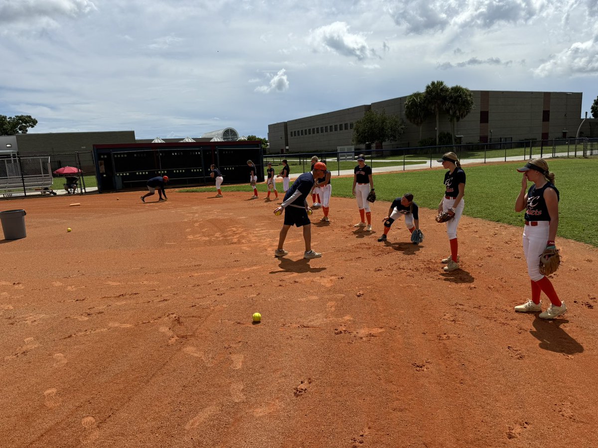 EC Bullets Premier tweet media