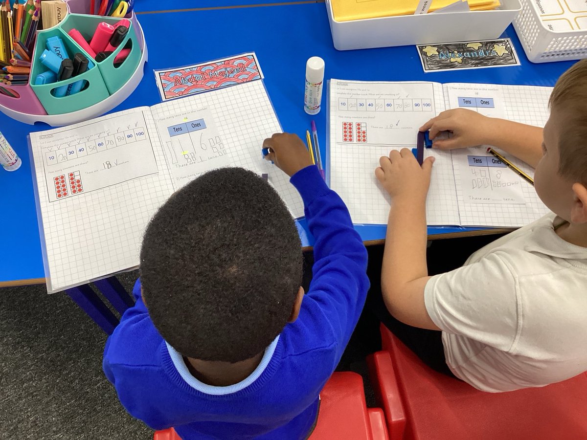 Fosse_TMET's tweet image. Year 2 have been busy practising place values and recognising our tens and ones. Great use of the resources and helping our friends to make the tricky numbers! #fmmaths #fmresilience #fmkind