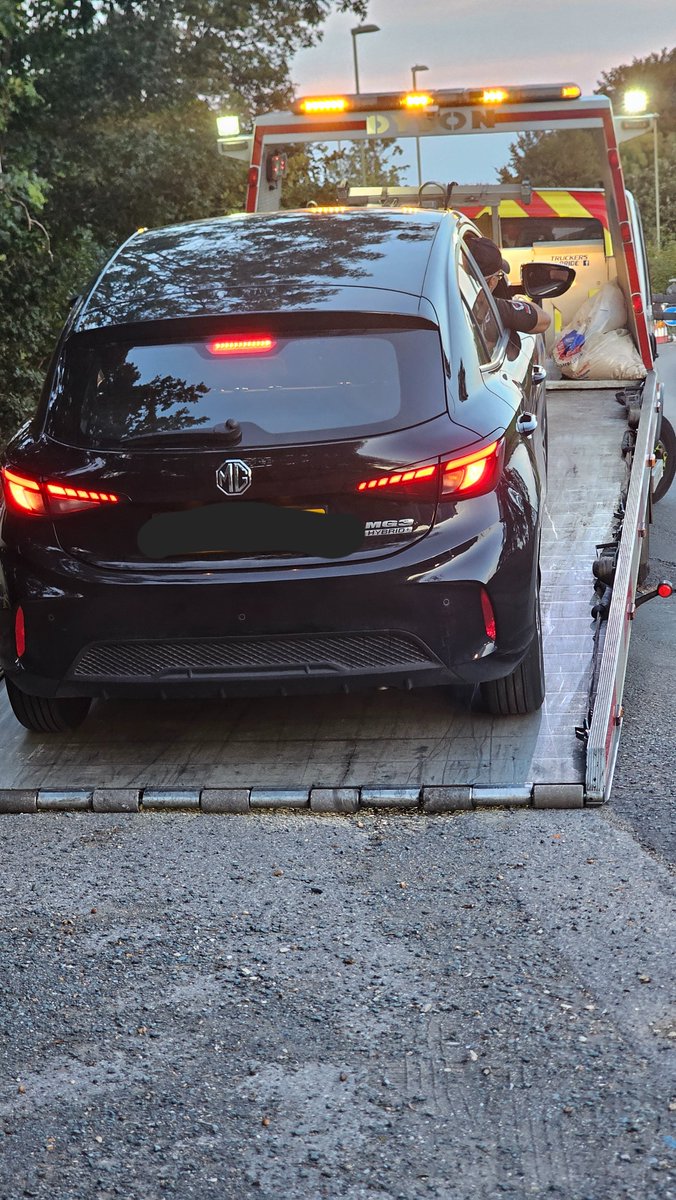 Jonathan Jones tweet media