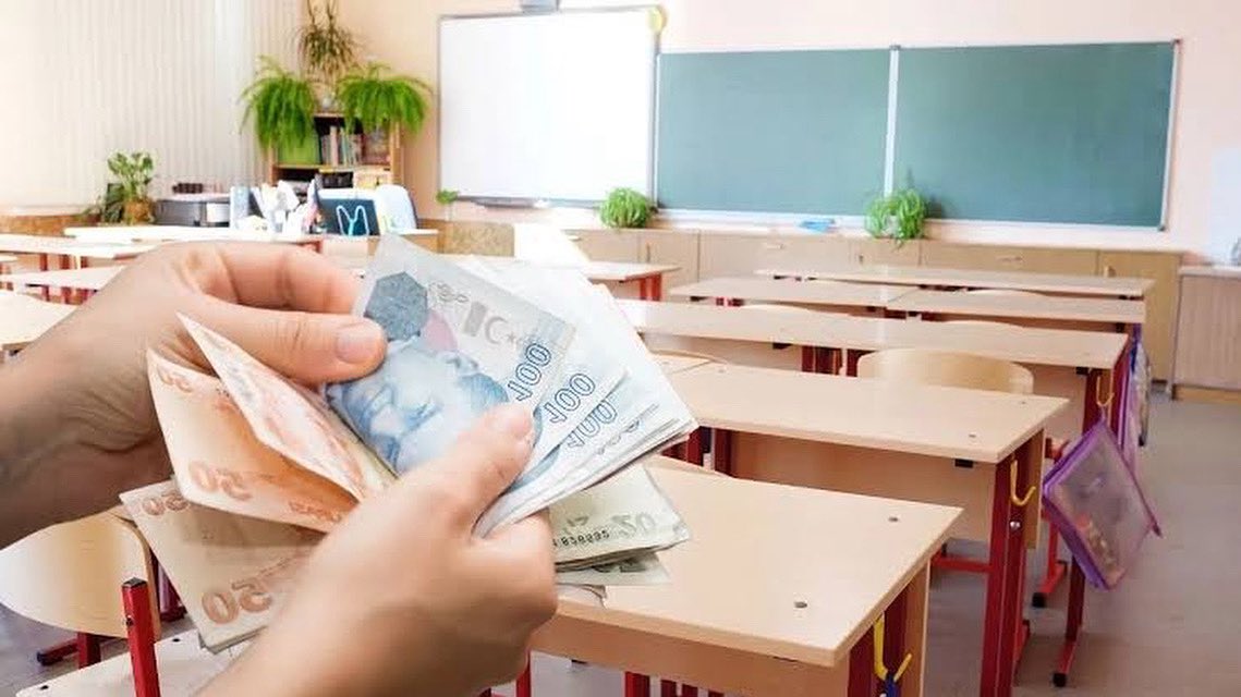 2025-2026 eğitim-öğretim yılı başlıyor. Ama her çocuk için umut değil, kaygı da var. Defter, kalem, çanta, forma… Dar gelirli aileler için sadece bir çanta doldurmak bile aylık gelirin büyük kısmını alıyor. Eğitim artık bir hak mı, yoksa lüks mü? 

Eğitim, toplumsal adaletin ve