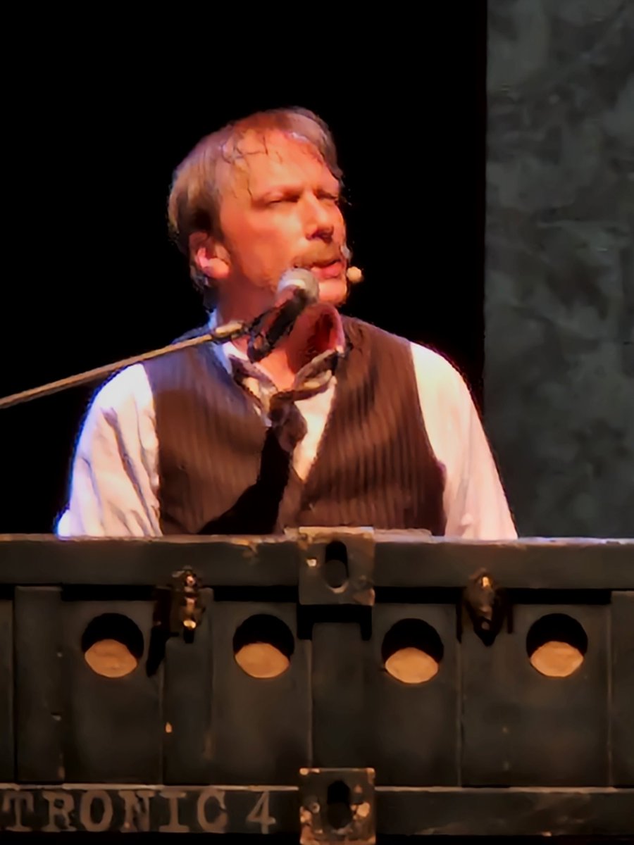 Heute mal etwas Kultur mit Pawel Popolski. 😃🤣