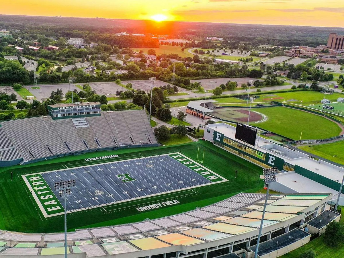 Me and my guy will be on a game day  at eastern Michigan today!!!! <a href="/EMUFB/">Eastern Michigan Football</a> <a href="/ladarionaskew4/">LaDarion Askew</a> <a href="/TheJoeEwell/">Joe Ewell</a> <a href="/ladarionaskew4/">LaDarion Askew</a>