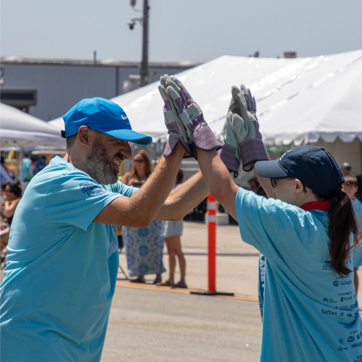 letr4sosc's tweet image. Miles of smiles & high fives. Just 1 week to go! 💪✈️
Join the Plane Pull on 9/13 in Long Beach!
Pull a 124,000lb plane or cheer on teams!
➡️ sosc.org/planepull
#WeAreSOSC #LETR4SOSC #PlanePull #SaturdayFun