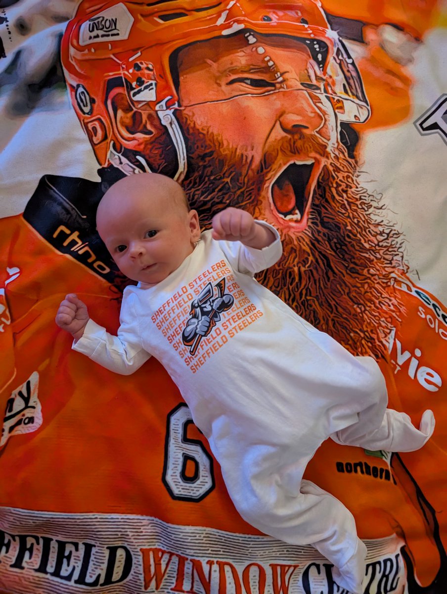 sarahcliffe93's tweet photo. #6 newest fan 🧡🍊 https://t.co/etcZElF4OR