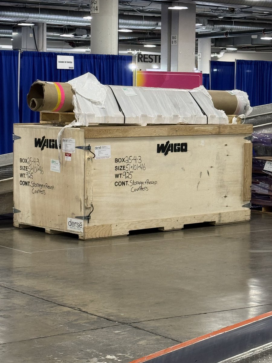 One singular large wago