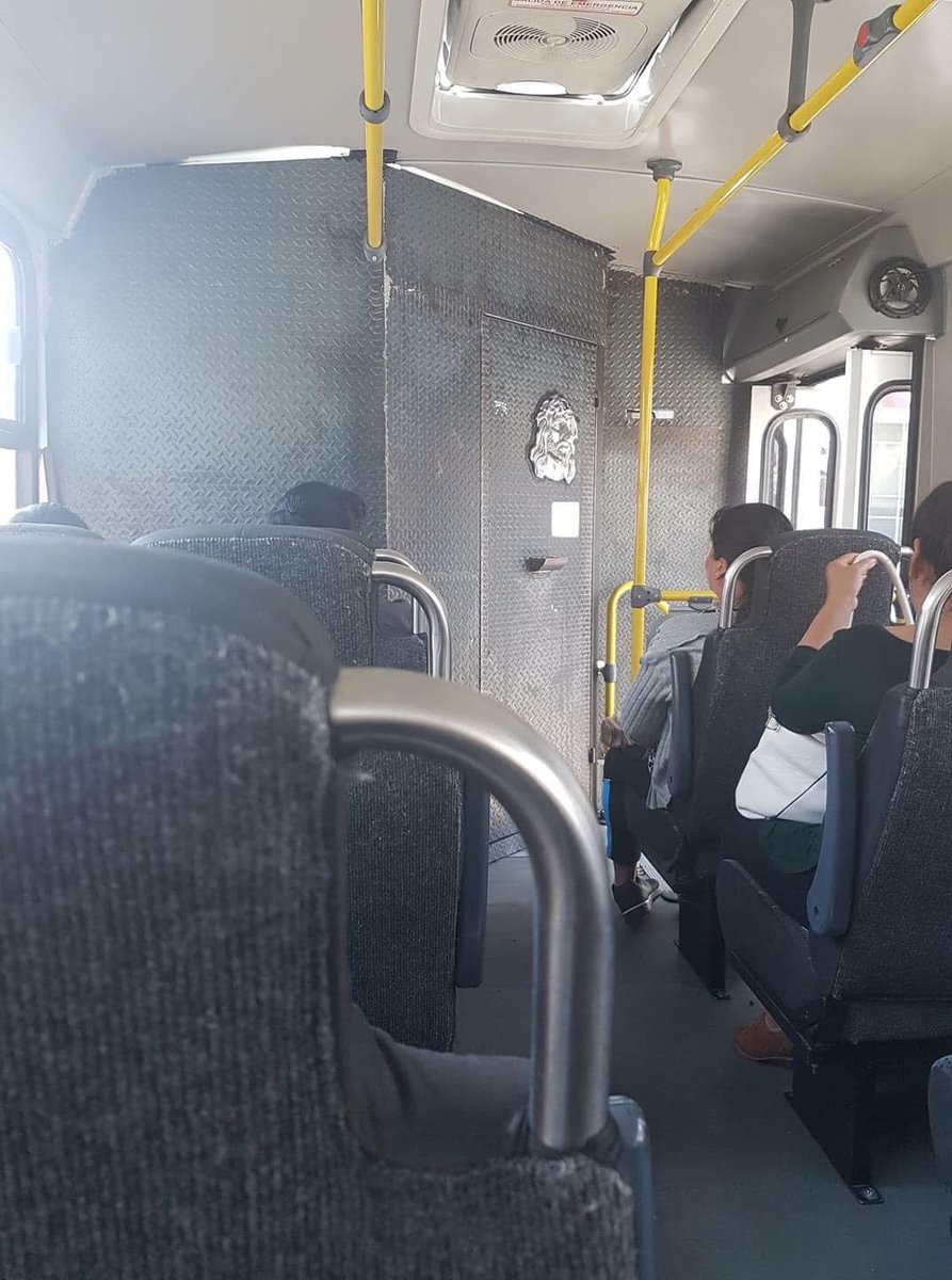 Por si se sube una rata, que se los lleve la verga a los pasajeros pero a mi no.