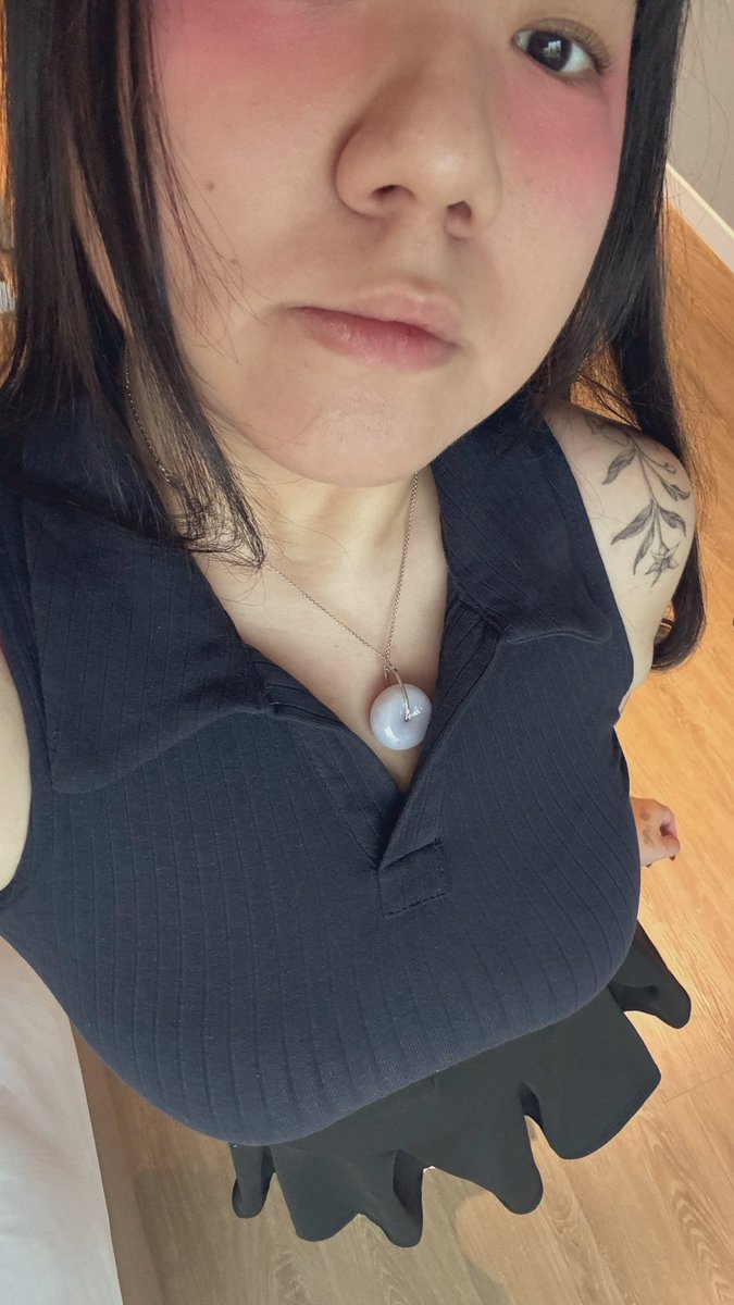 CloverInSummer's tweet image. Keep trying love, see how many fucks I give x