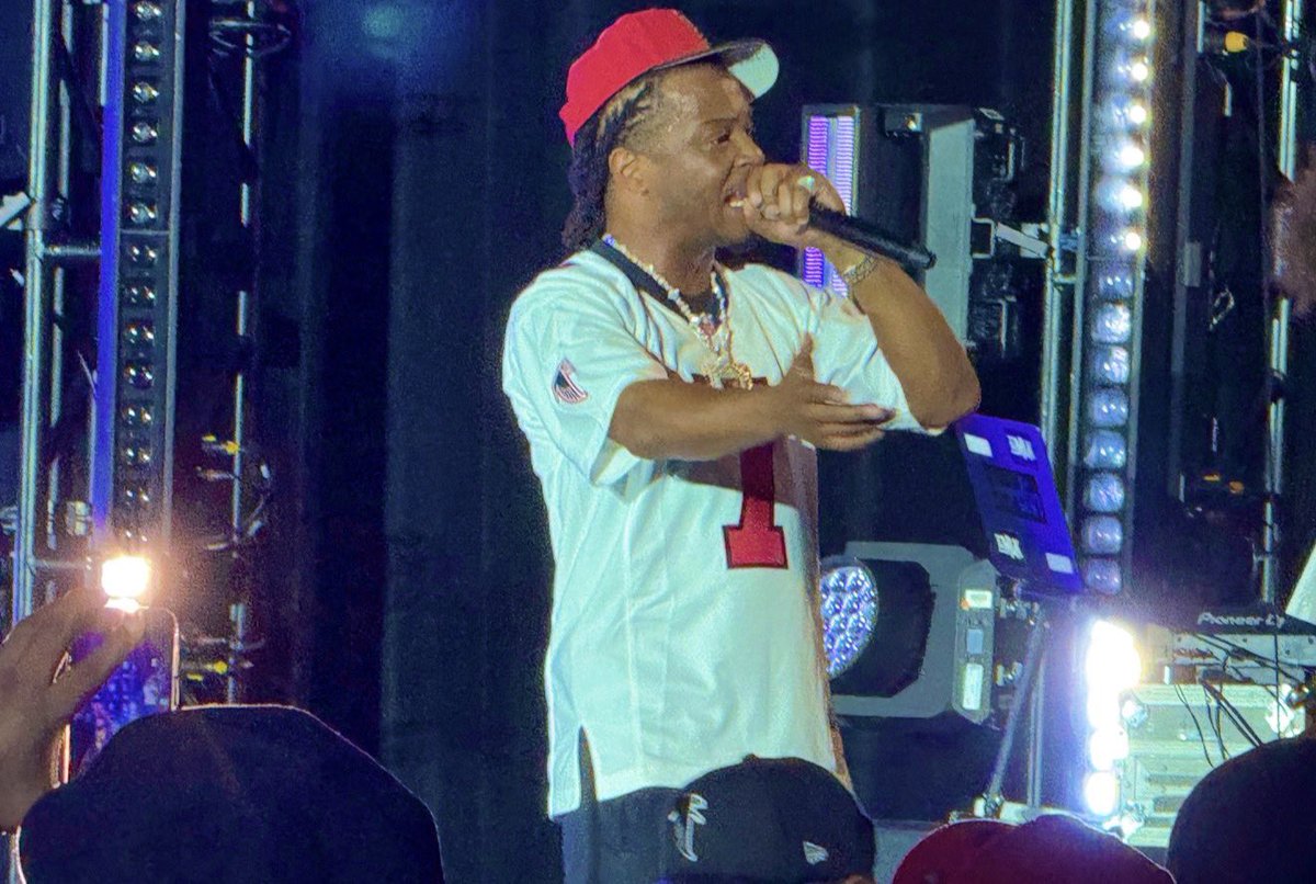 MARIOGA12000's tweet photo. What 🅰️ Night 🔥
feat/ Pastor Troy, TI, Young Dro, Big Tigger Michael Penix Jr., Drake London, Ray Ray McCloud, Chris Lindstrom, Big Play Ray Buchanan, and Ovie Mughelli. #fwla #solit #dirtybirds ❤️🖤 https://t.co/Fi5JTeKh6R
