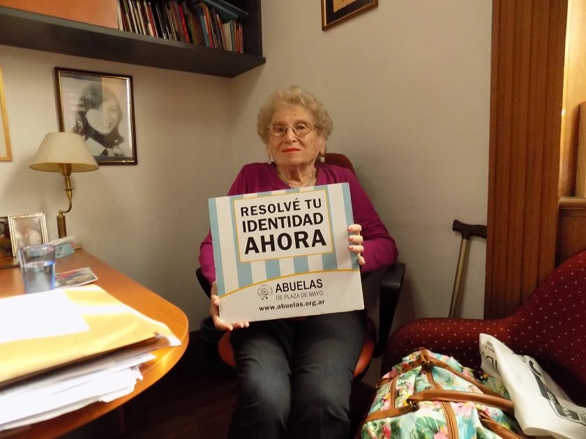 anabelfsagasti's tweet photo. Hasta siempre, Rosita. Nos queda tu coraje, bandera para encontrar a las y los que faltan. Descansá en paz 🤍 https://t.co/0LFBmpR1kH