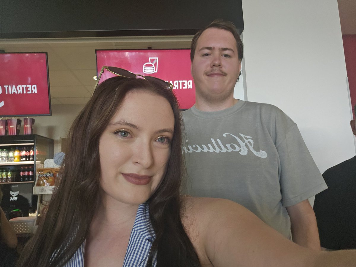 haneIizabeth's tweet image. Best @MrSavage mod @TheHuntingTurd