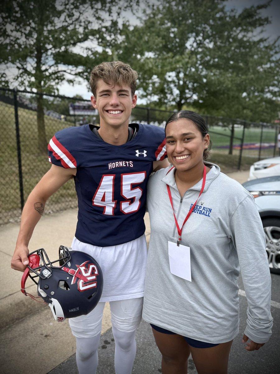 I had a great game day visit at Shenandoah! Thank you <a href="/yoder847/">Coach Yoder</a> <a href="/S_Hodgin/">Stan Hodgin</a> <a href="/56ways/">KalvinOliver</a> for inviting me back to campus — I loved seeing the energy on the field. I got to see my former teammate <a href="/4th_and_Luke/">Luke hirchfield</a> as well! 

<a href="/DRWildcatFB/">Deep Run Football</a>