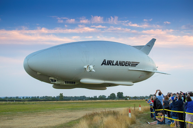 Los Dirigibles se están poniendo de moda nuevamente: egresadoselectronicaunc.blogspot.com/2023/09/los-di…
DIRIGIBLES, principio de funcionamiento
Los dirigibles funcionan según el principio de Arquímedes: "Los cuerpos sumergidos en un fluido reciben de él una fuerza de elevación que es igual al peso del ...