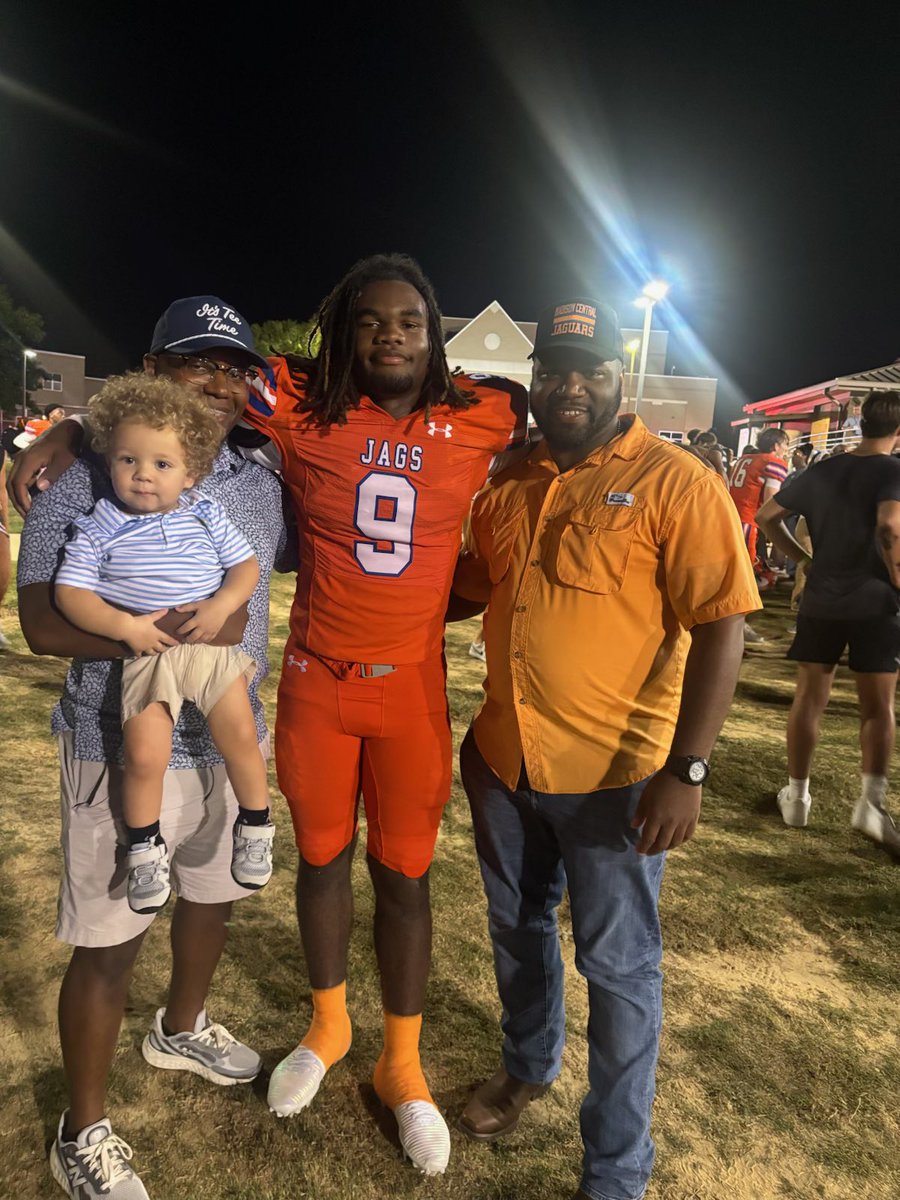 Great game nephew <a href="/JDKELLY_9/">Jd Kelly</a>  let’s stay focused! Time….⏰⏰