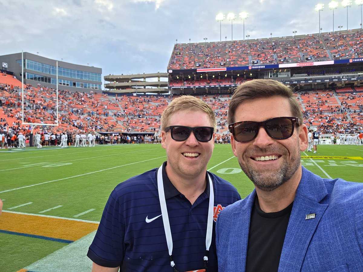 Great to be at <a href="/AuburnFootball/">Auburn Football</a>  vs <a href="/BallStateFB/">Ball State Football</a> for Week 2 of the <a href="/LEONAintel/">LEONA</a> Road Trip to see the first home game in their new <a href="/Nike/">Nike</a> uniforms and see some amazing friends on both sides! #wareagle #chirpchirp <a href="/JeffMitchellBSU/">Jeff Mitchell</a>  <a href="/JaredBenko/">Jared Benko</a>  <a href="/McraeClay/">Clay McRae</a>  <a href="/JohnCohenAD/">John Cohen</a>  <a href="/RhettHobart/">Rhett Hobart</a>