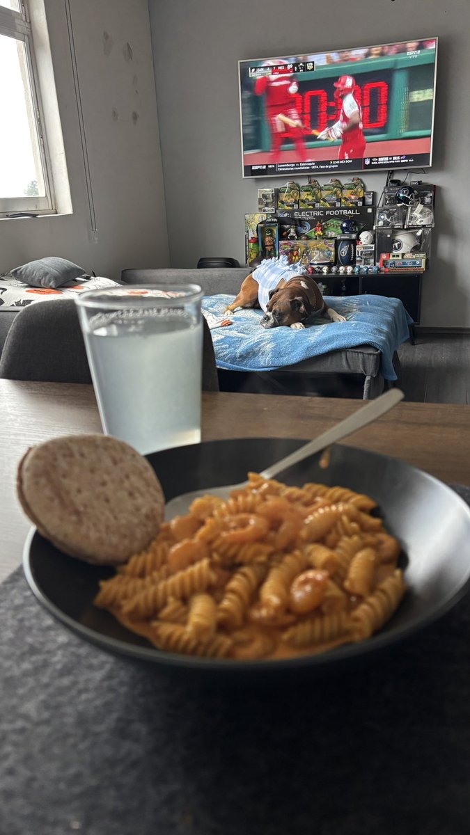 #VamosDiablos <a href="/DiablosRojosMX/">DiablosRojosMX</a> <a href="/EstadioAHH/">Estadio Alfredo Harp Helú</a> te tiro el refresco? <a href="/JESanchez_ESPN/">Jorge Eduardo Sánchez</a> <a href="/EitanBenezra/">Eitan Benezra</a>