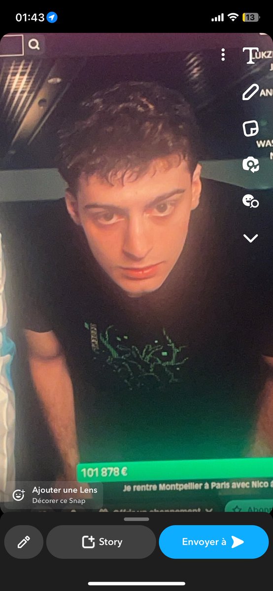 Anonyme66237215's tweet photo. Il est passer de 21 ans à 15 ans 😂😂 #byilhan #zeevent #fr #nico #flamby https://t.co/J5fF3EtrBt
