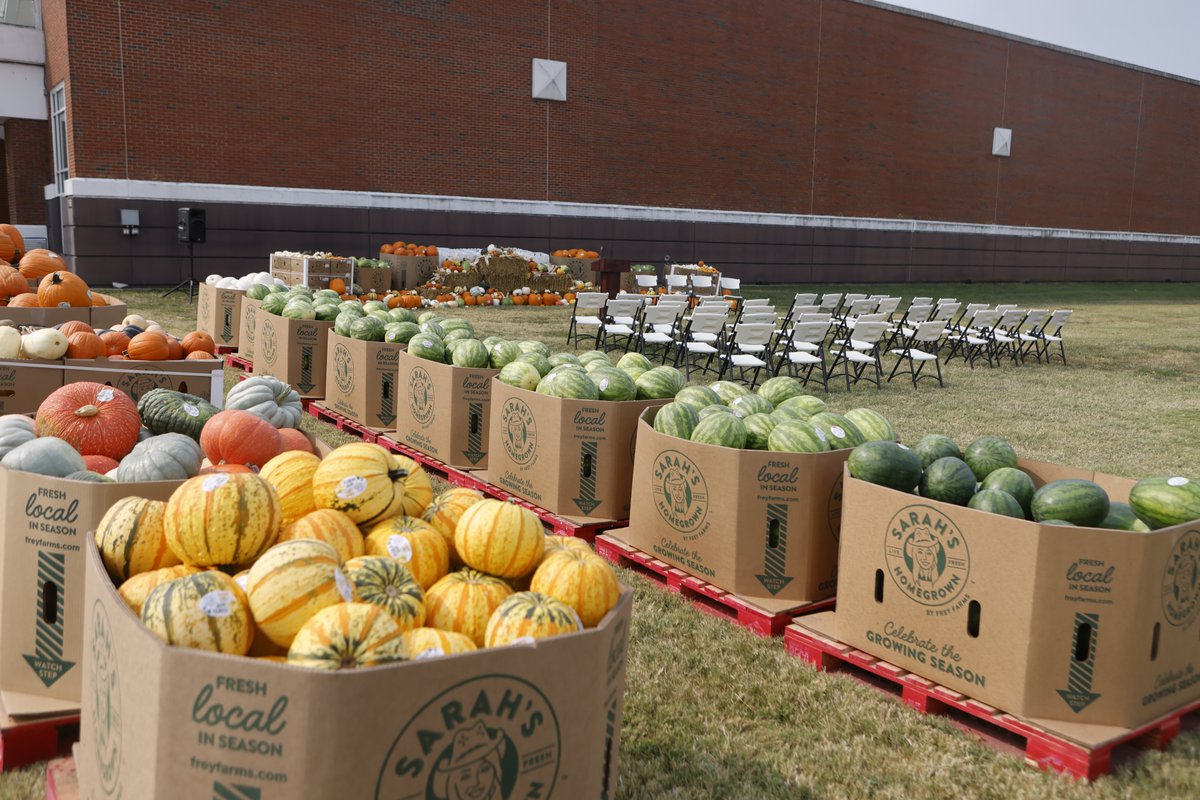A1Policy's tweet photo. According to USDA, between 30% and 40% of our national food supply goes uneaten. This equates to roughly 133 billion pounds of food annually.

AFPI’s @TBennettDC and @realsarahfrey joined @epaleezeldin at Scott Air Force Base to launch EPA’s Feed It Onward Pilot Program—reducing waste, supporting farmers, and nourishing America’s heroes.