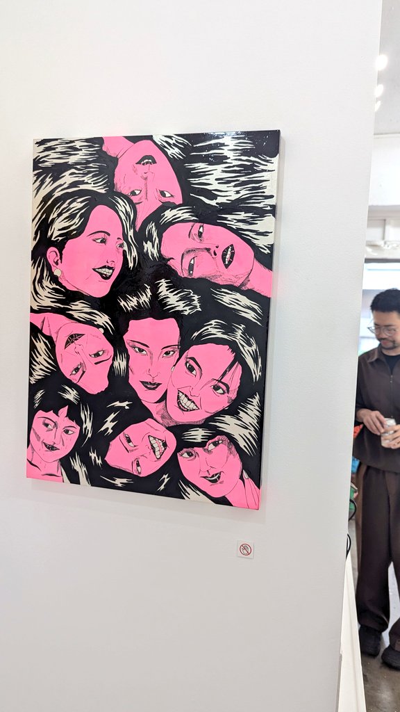 <a href="/WISH_LESS/">WISH LESS</a> 
<a href="/ttu_ko/">松田 光市</a> 
行ったったらったらったったった♪
エドウィンの刺繍シャツと目には安田1号をかけて行って来ました。
かっこいい絵がいっぱいあったよ✌️