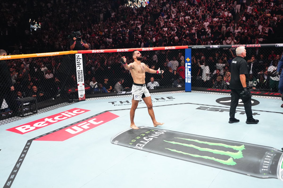 ufc's tweet photo. Paris showed out for their own 🗣️

@BenoitSt_Denis set up a phenomenal finish in the #UFCParis co-main event yesterday! https://t.co/qBXYHLFB8B