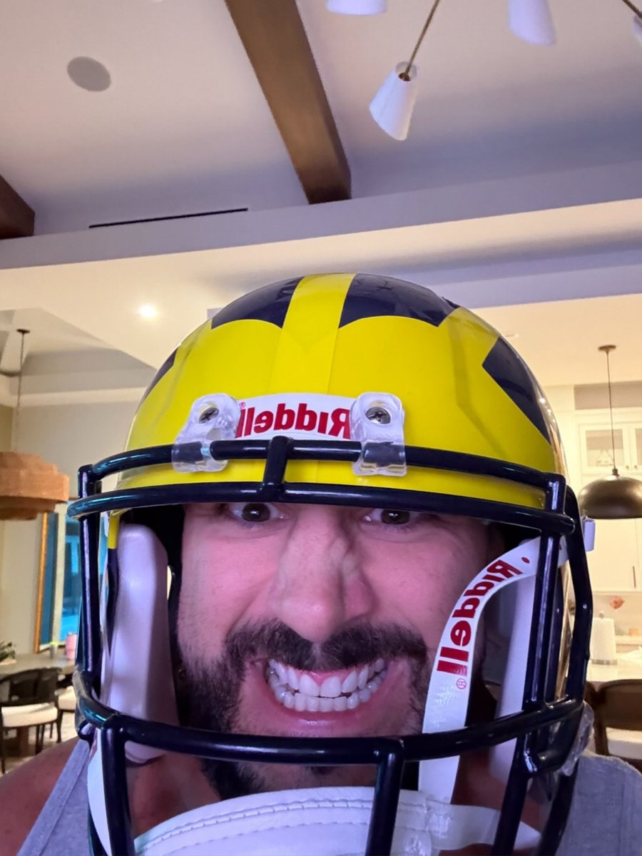 NICKMERCS's tweet image. GO BLUE MF 〽️
Look man, Oklahoma can’t even spell defense. These dudes let Baylor drop 40. Ez day!