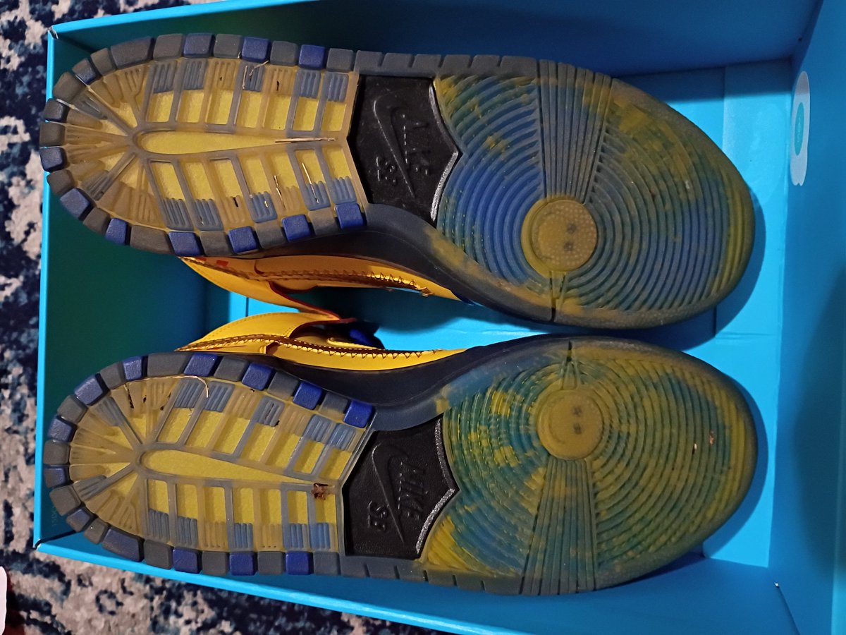 Alright this pair I'm taking offers and testing waters not really sure what to ask tbh. Used mens size 11.5 lmk or dm if interested.