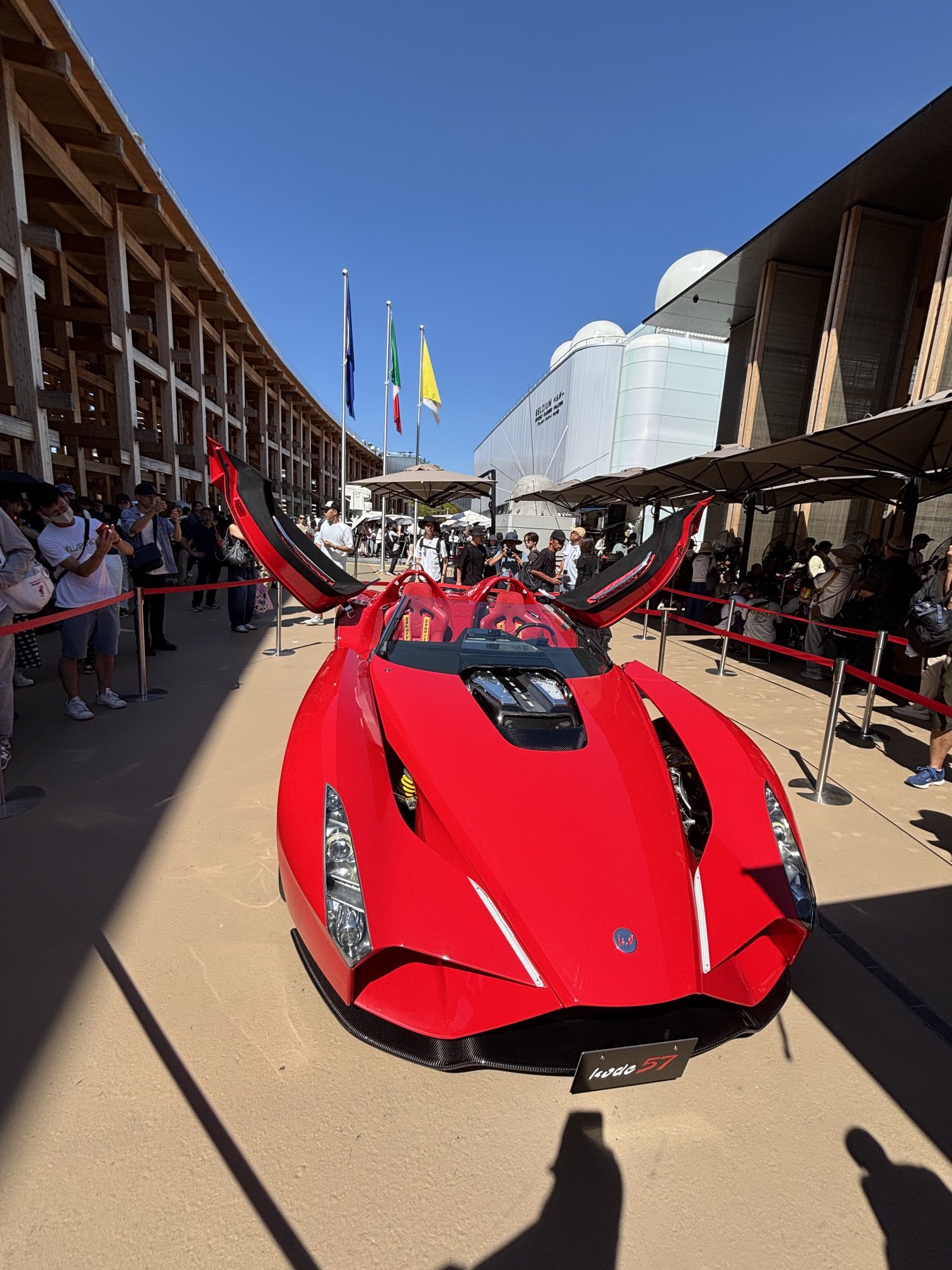 d*i様 大阪関西万博＊イタリア館限定＊　　　フェラーリ＊EXPO2025記念風 d*i様 大阪関西万博＊イタリア館限定＊ フェラーリ＊EXPO2025記念風