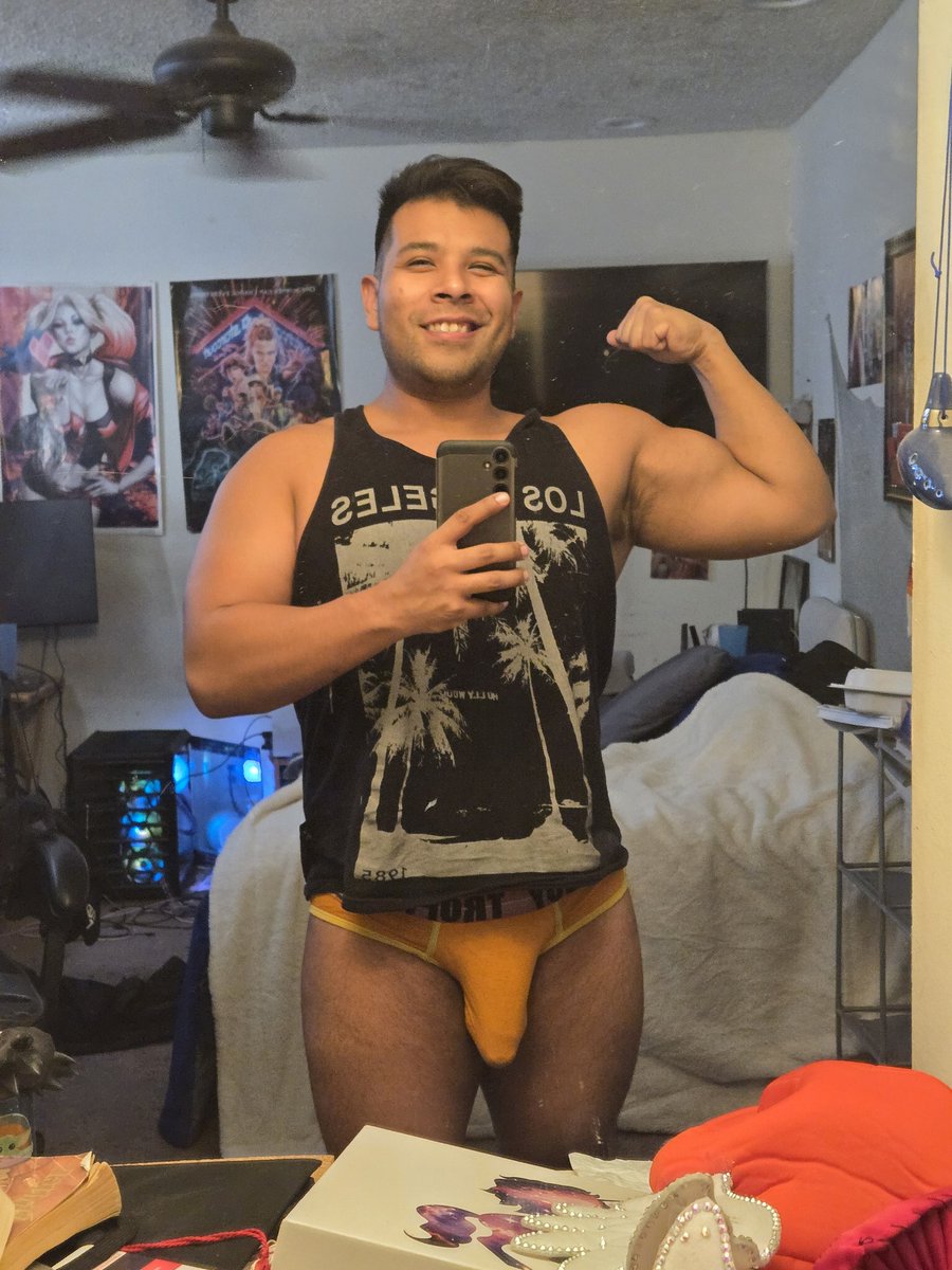 Ive been on guild wars 2 so much lately. Any other fans of the game out there? :3