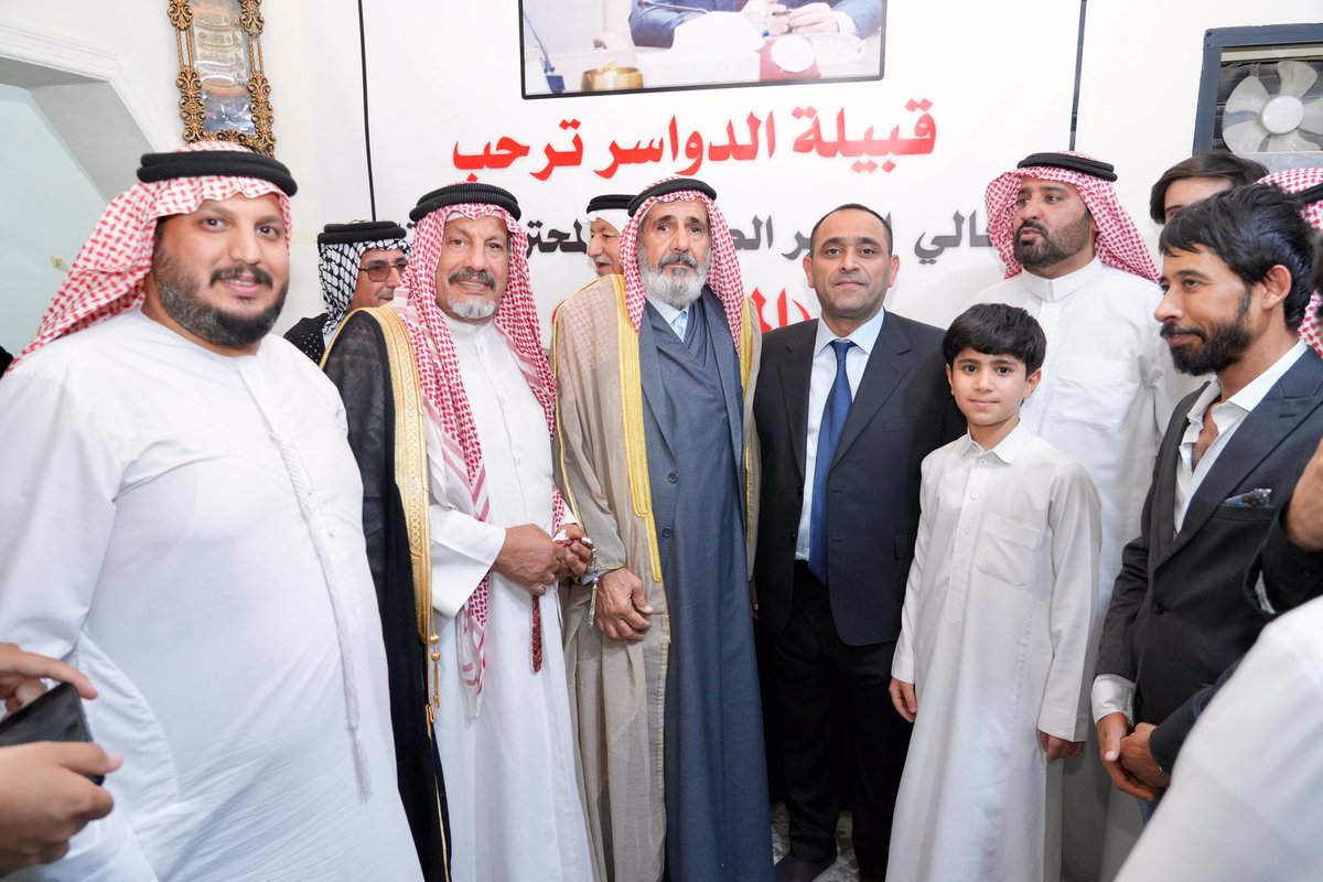 DwasserIRAQ20F's tweet photo. استقبل الشيخ فريد اليحيى الدوسري شيخ الدواسر العام المهندس وزير الكهرباء الأستاذ 
             (زياد علي فاضل )
في ديوان القبيلة للشيخ عيسى بن محمد الدوسري 
و حضر اللقاء بعض وجهاء و أعيان قضاء الزبير في البصرة وبعض من أفراد القبيلة

#العراق_البصرة_الزبير
#قبيلة_الدواسر_في_العراق https://t.co/CUQKua9t5G