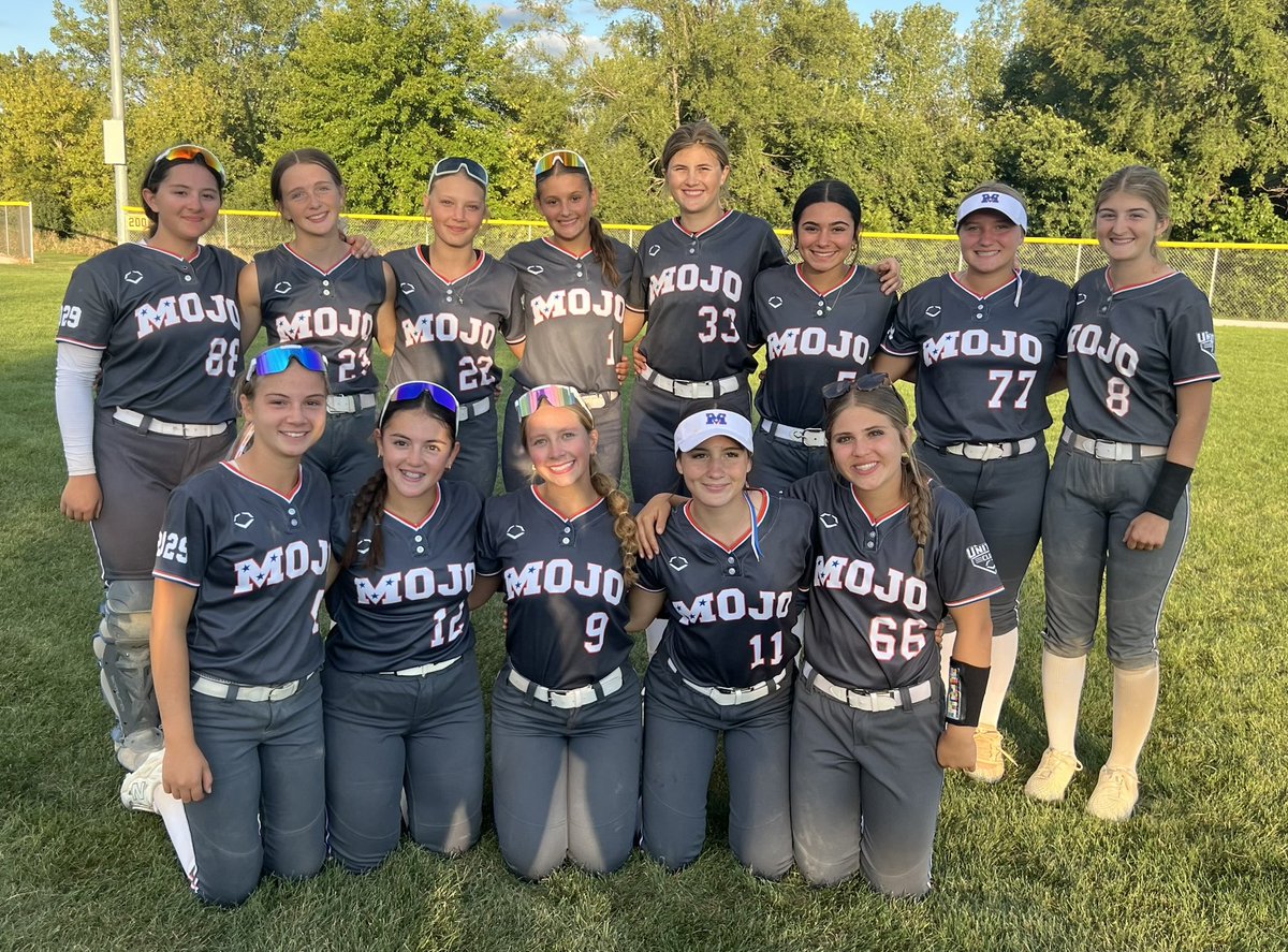 TNMojoSaftig's tweet photo. What a great day today at the #Super72 tournament. Pitching with a combined 17K, a team batting average over .400, and solid defense brought these girls their second bracket win. We’re ready to keep the Mojo going at 8am tomorrow! @triplecrownspts #WeOverMe https://t.co/dyG4xGnQIL