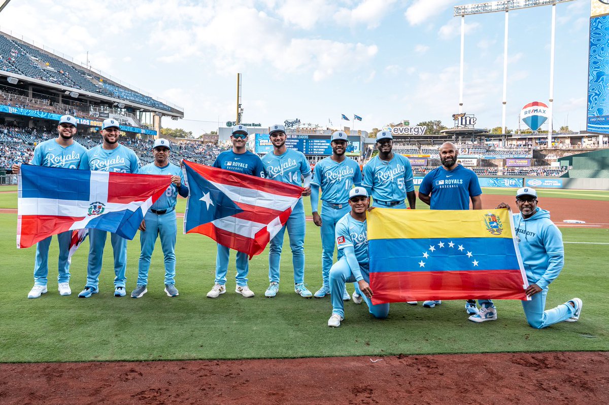 Royals's tweet image. Celebrating nuestra herencia in our home away from home. 💙