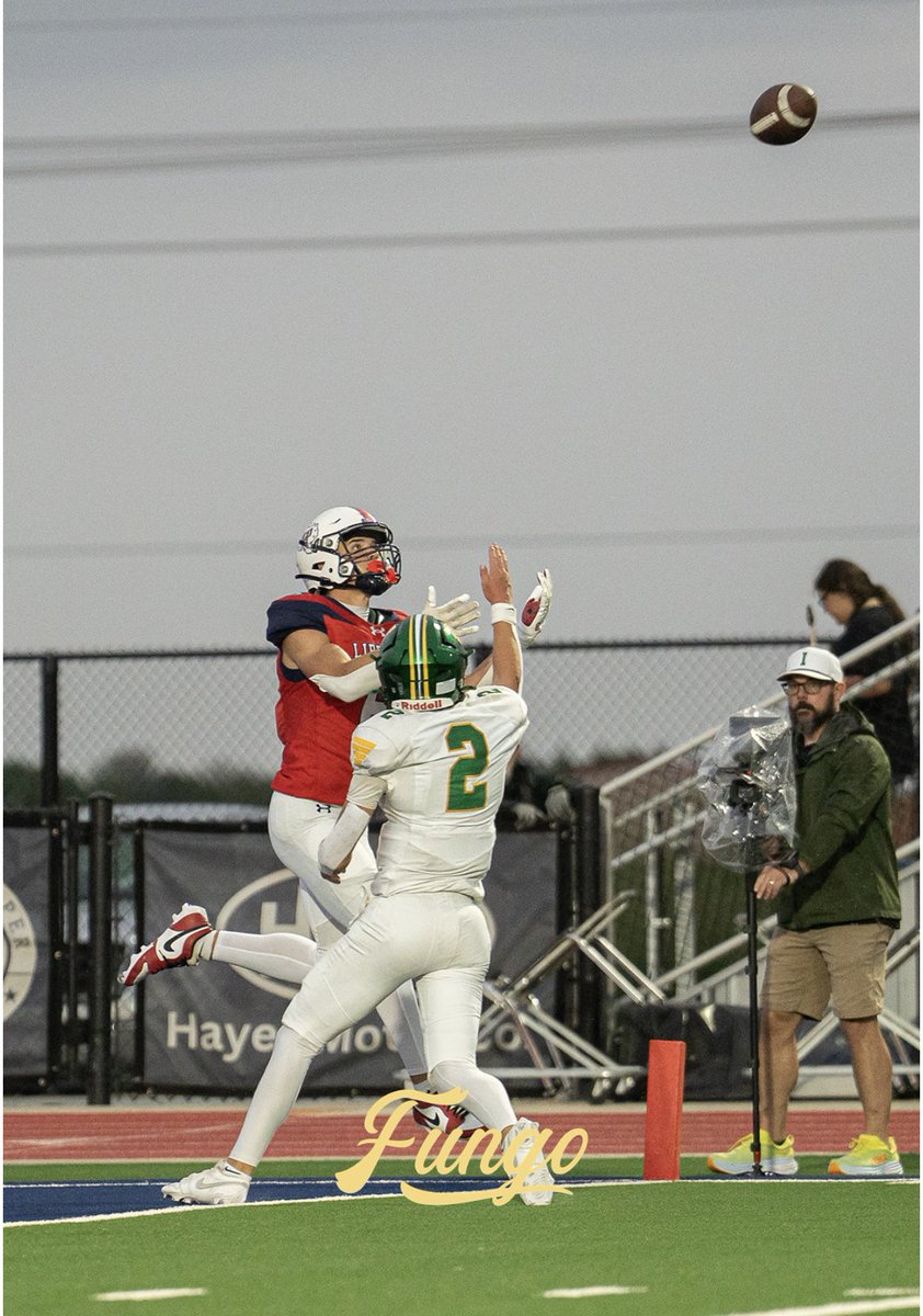 leviwalker806's tweet image. Went up and grabbed a dime from Colton for TD #2 on the night! #6for6 

@LibertyFB_LCP @806hsscmedia @JoeSexton34 @RandyRosetta @Nick15Gerb @matthew_lynch15 @CoachTolly @BarryNewton18 @Coach_Casey_P @CoachWhiteDB1 @LibertyRecruits