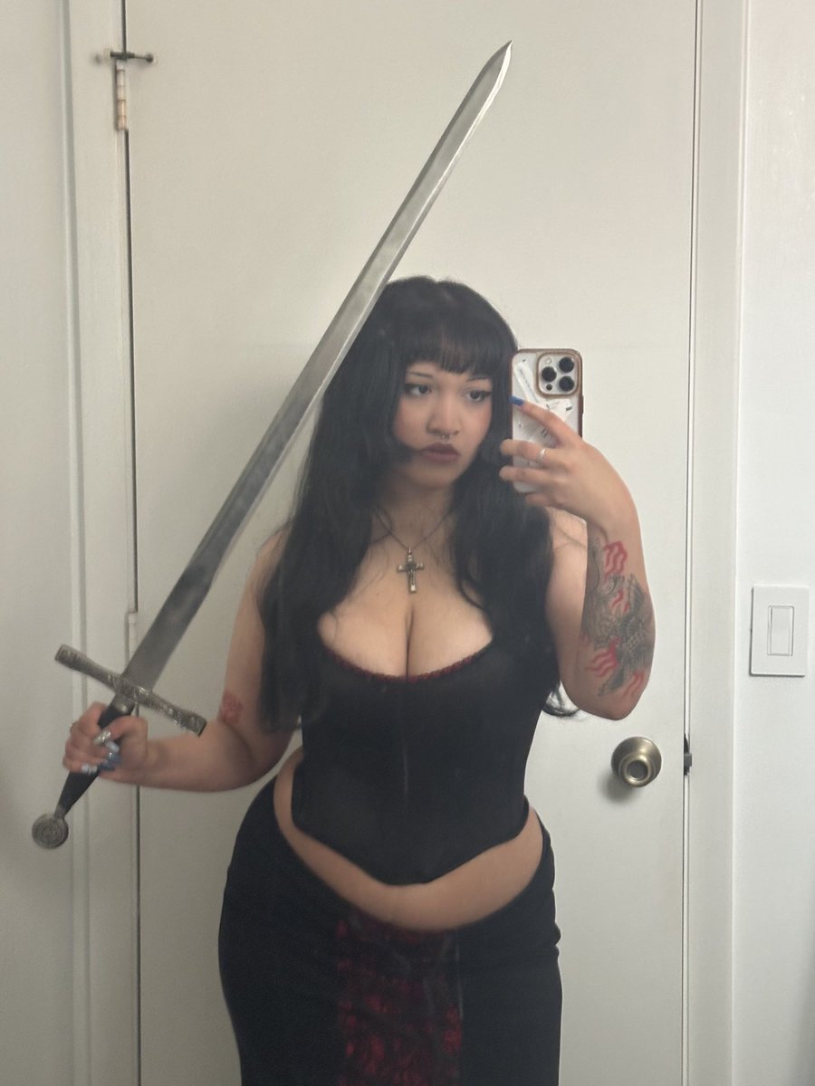 xiaolongbitch_ tweet picture
