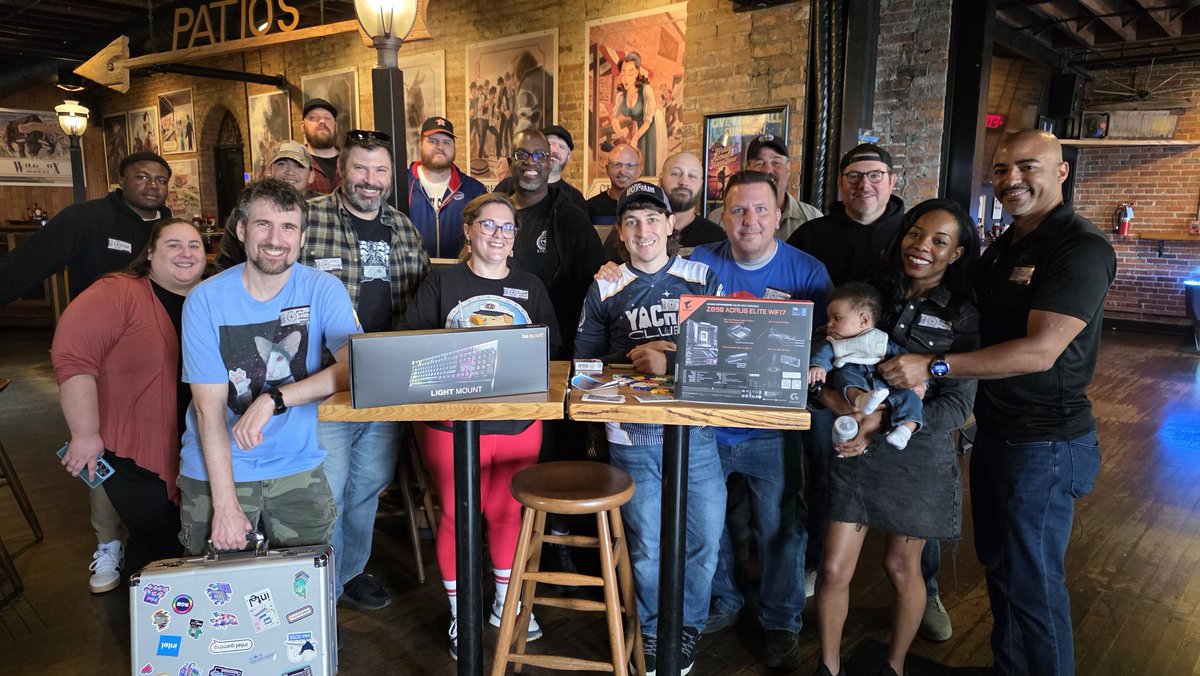 The 1st Buffalo NY Bar Citizen was a ton of fun!! Lots of ship and PC hardware giveaways!
 <a href="/Buffalo_Citizen/">BuffaloBarCitizen</a> <a href="/barcitizensc/">Bar Citizen</a> #StarCitizen