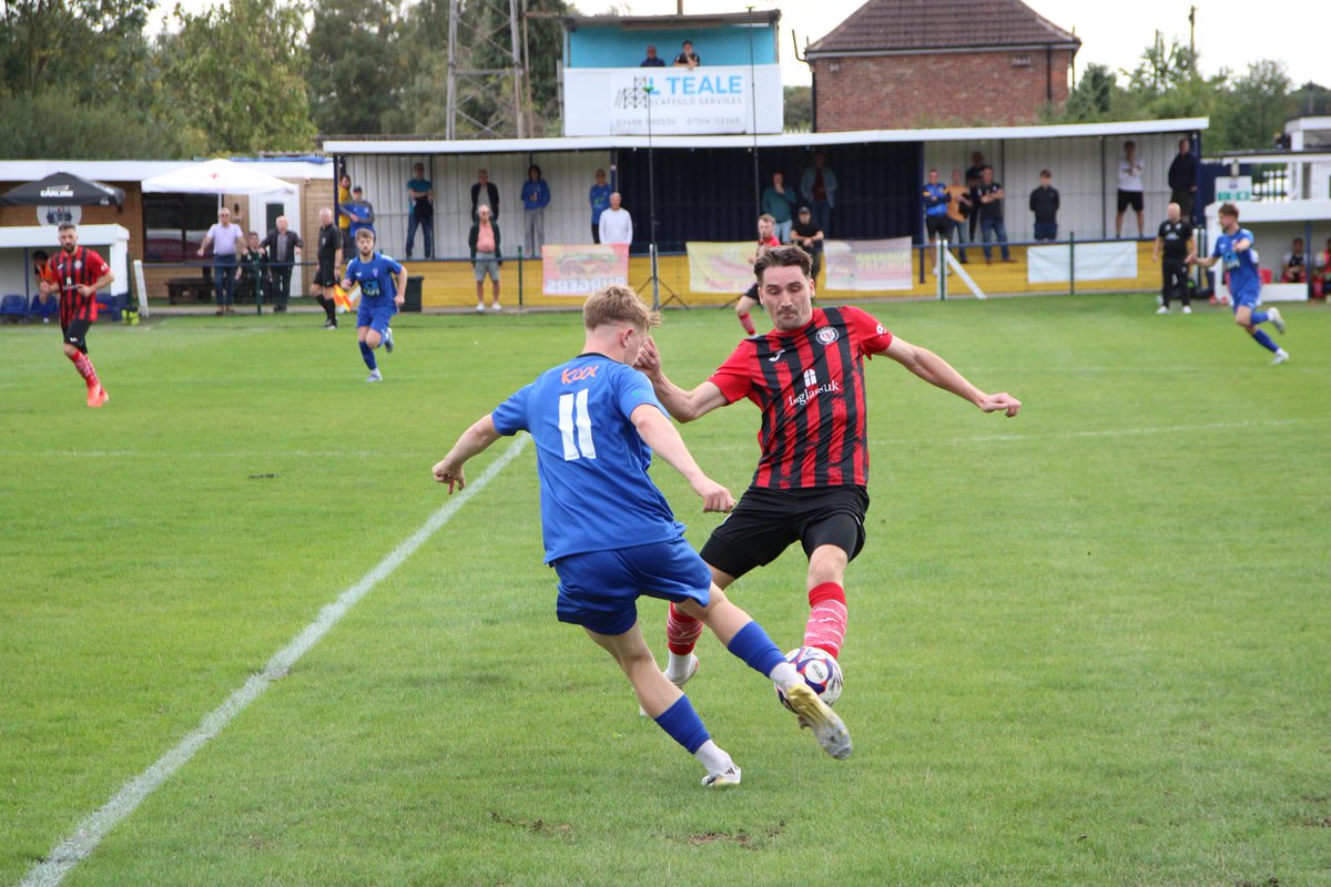 FindMeOnTheSL's tweet photo. Find me on the sideline at @RMFC1919 V @CampionAFC 

🔗 https://t.co/1kEu2rji3B https://t.co/oxmZEEqsvw