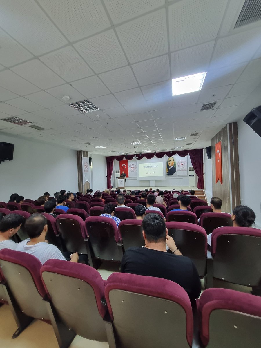 Denizli'deki Hemsball Aday Hakem Kursu açılışla başladı. 72 kursiyerin katıldığı açılış İl Temsilcisi Burak Öztürk'ün ve Fatma Yıldız Hanım KYK Yurdu Müdürü Nisanur Yüğen'in konuşmalarıyla devam etti

#hemsball #denizli #Spor <a href="/Hemsball/">Hemsball</a> <a href="/tgosbfed/">Türkiye Gelişmekte Olan Spor Branşları Federasyonu</a> <a href="/fjuysal/">Fatih UYSAL</a> <a href="/gencliksporbak/">Gençlik ve Spor Bakanlığı 🇹🇷</a> <a href="/OA_BAK/">Dr. Osman Aşkın Bak</a>