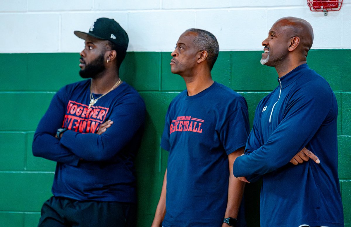 Denton Ryan is on the hardwood at Duncanville Fieldhouse for the GASO Fall Classic — showcasing skill, teamwork, and a high level of play from the start.

College coaches can follow Denton Ryan throughout the season on Revocruit.