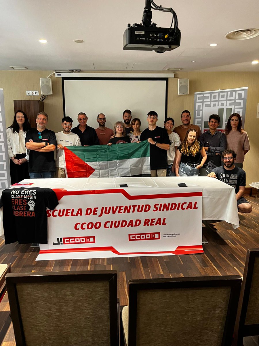 Ha finalizado nuestra VII Escuela de Juventud. Hoy hemos hablado de permisos retribuidos con David Ballesteros y del derecho de información, consulta y participación en la empresa con nuestro abogado Fran González.